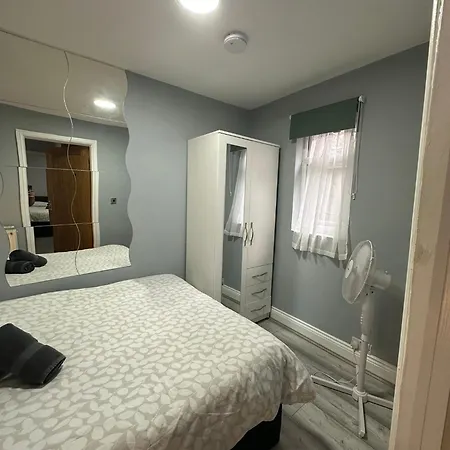 Central London - Ground Floor 2 Bedrooms Apartment Exterior photo